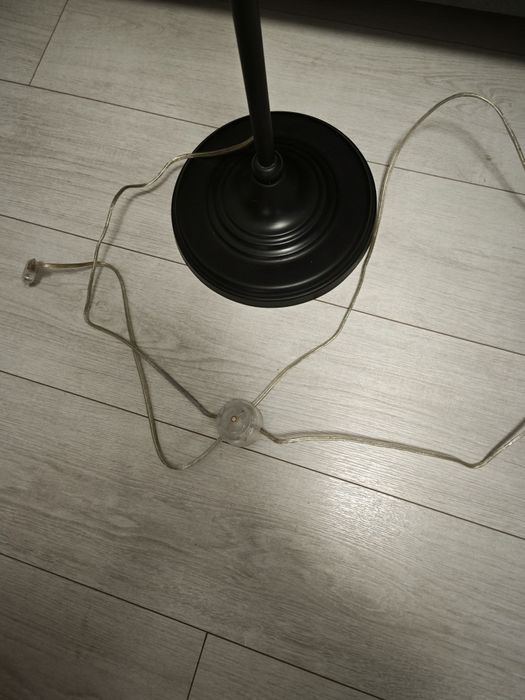 Lampa podłogowa metalowa