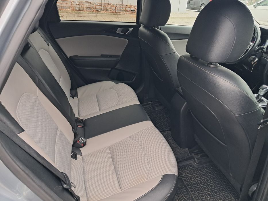 Продам Kia Ceed максимальный