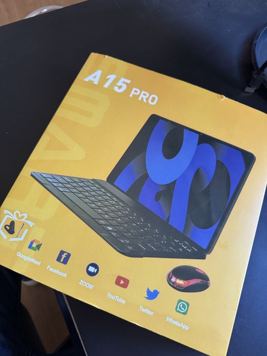 Tablet A15 Pro + Teclado + Rato + Caneta