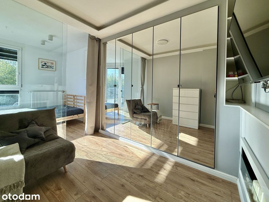 2 miejsca postojowe / balkon / tuż obok tramwaju / ul. Mogilska