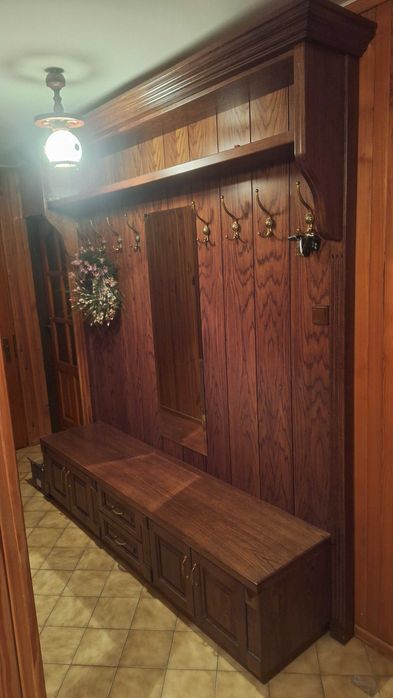 Szafka z litego drewna debowego