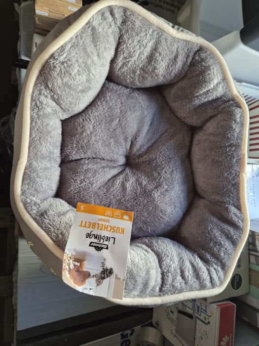 Nowe leżysko Dehner dla zwierząt szaro-biale