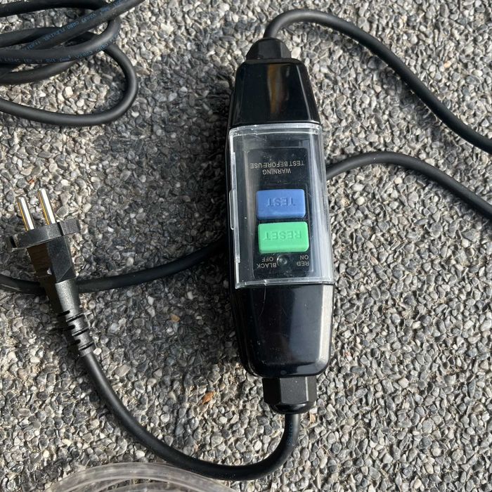 Przecinarka do glazury na mokro DeWalt DWC410