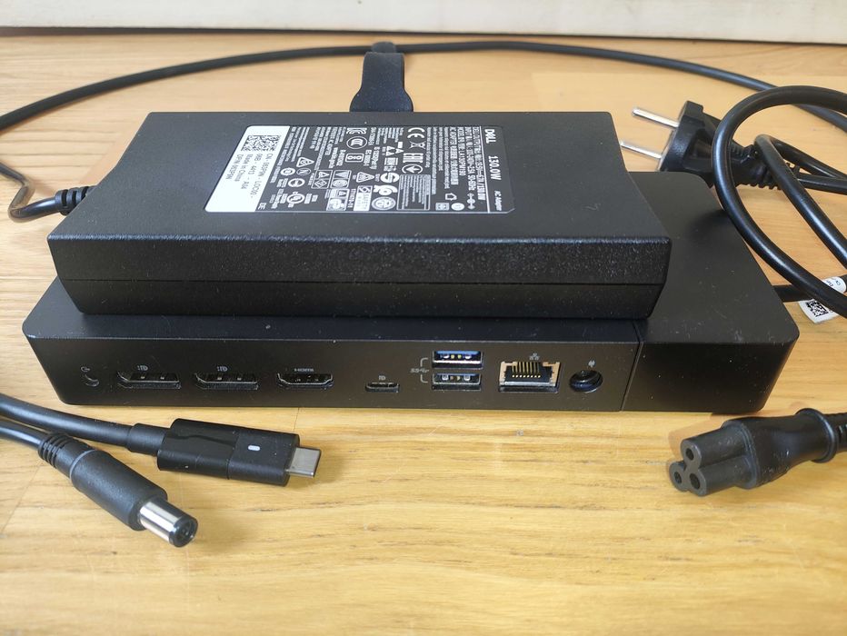 Док станція DELL WD19 K20A001 + блок живлення 130 W - 24 шт, є ГУРТ