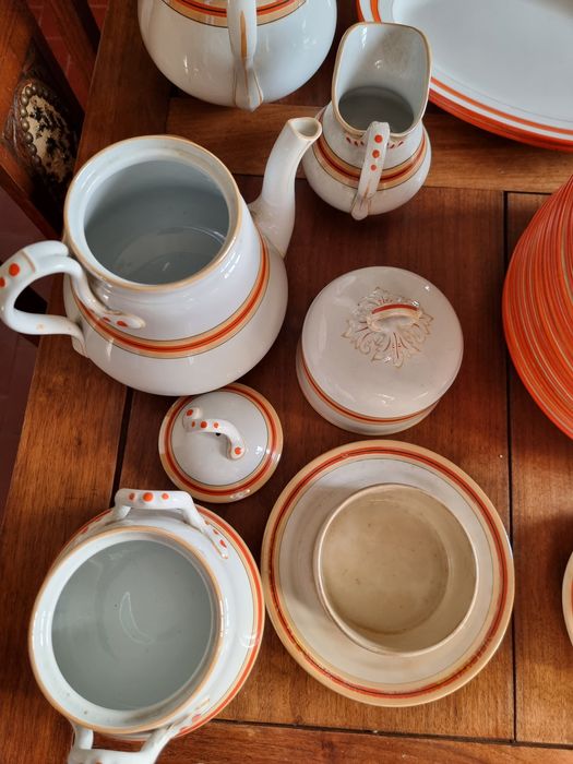 Vintage Dinnerware Set64309802997249122