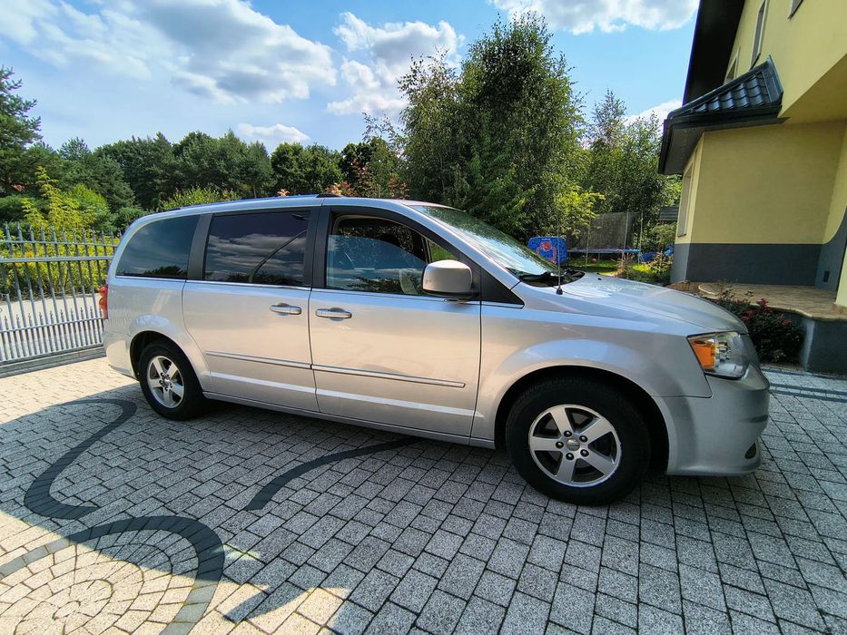 Dodge Grand Caravan 7 osobowy Dodge Grand Caravan model 2012 regularnie serwisowany
