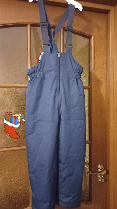 Продам зимовий теплий комбінезон куртку штани для дівчинки