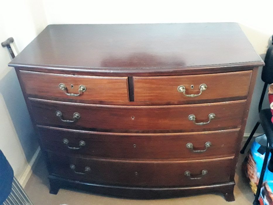 Mobília completa de quarto Queen Anne