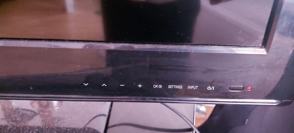 Sprzedam telewizor 32 cale LG
