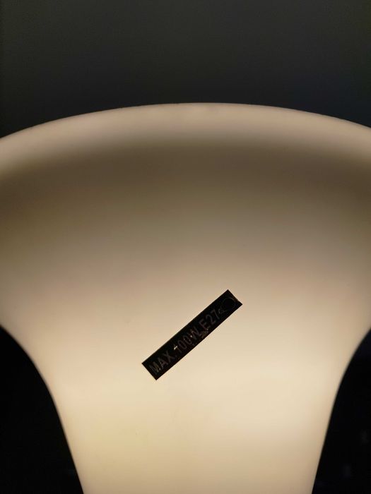 Candeeiro de pé, com luz