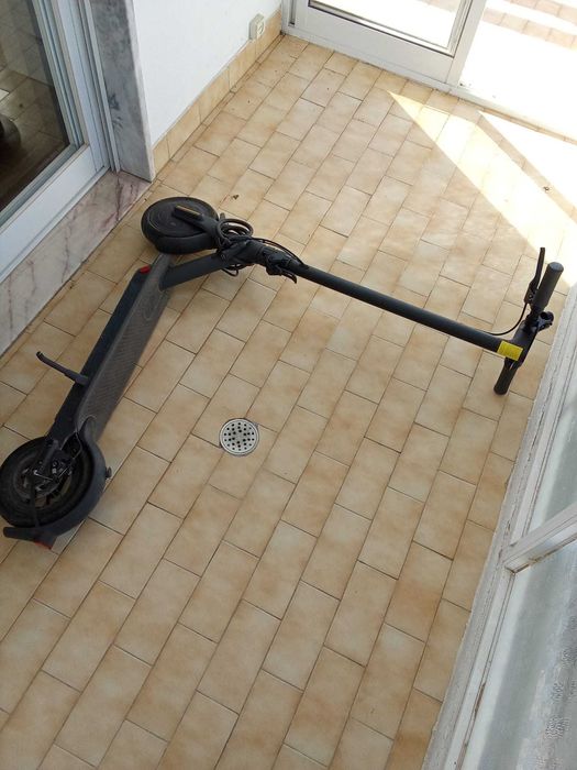 Trotinete pouco usada!