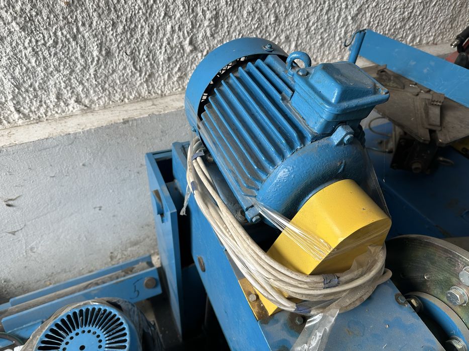 Новий автоматичний шиномонтажний станок для вантажних авто