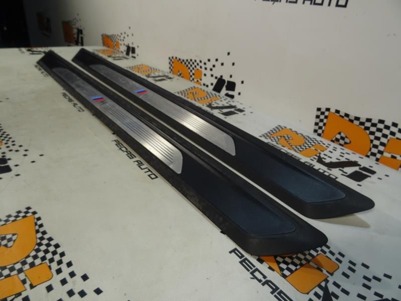 Conjunto de frisos BMW 1 (F21)