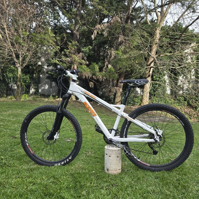 Bicicleta BTT - M/L - Shimano - Travões Hidráulicos - Revisionada