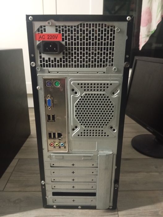 Комп'ютер Компьютер  для навчання та інтернету  за причиною ціною