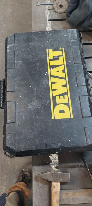 DeWalt dc223 24V