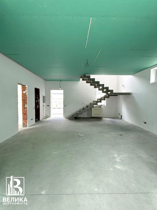 Продаж будинку ремонт газ 220м2+5сот закрите КМ Крюківщина Київ 5км