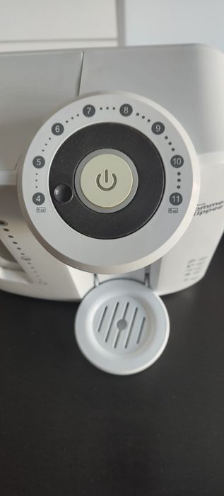 Máquina preparar biberão