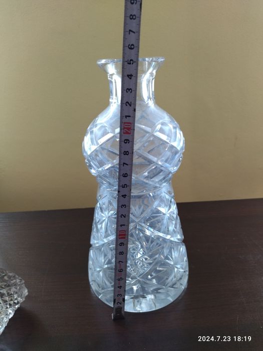 Kryształowa karafka