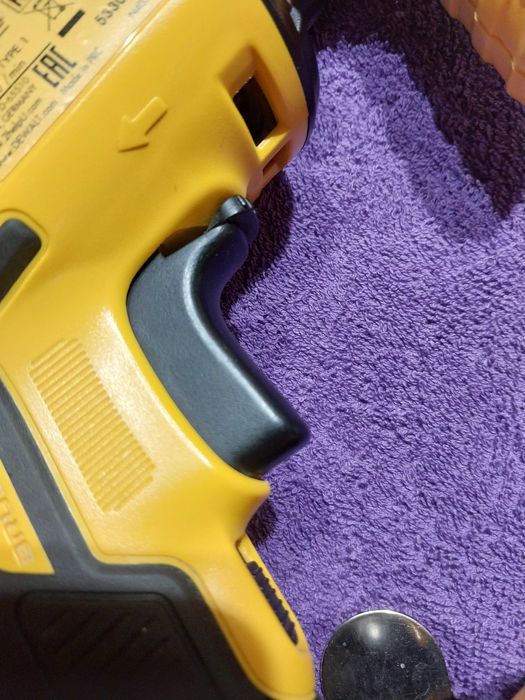 шуруповерт DeWALT  DCF201 Как новый