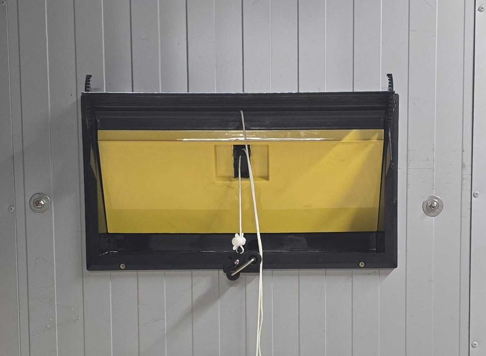 Wlot powietrza do wentylacji budynków inwentarskich (kurnika, obory)