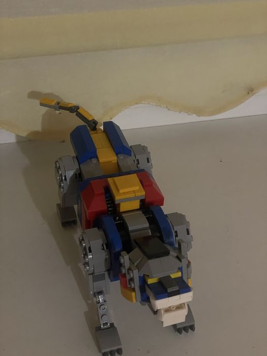 Конструктор Voltron 21311 — вже зібраний (з Китаю