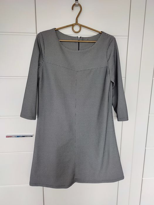 Sukienka do pracy świąteczna