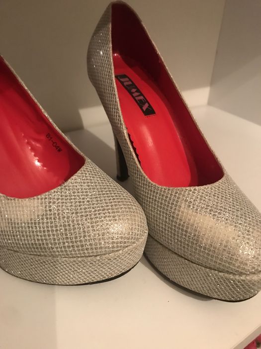 Buty szpilki srebrne