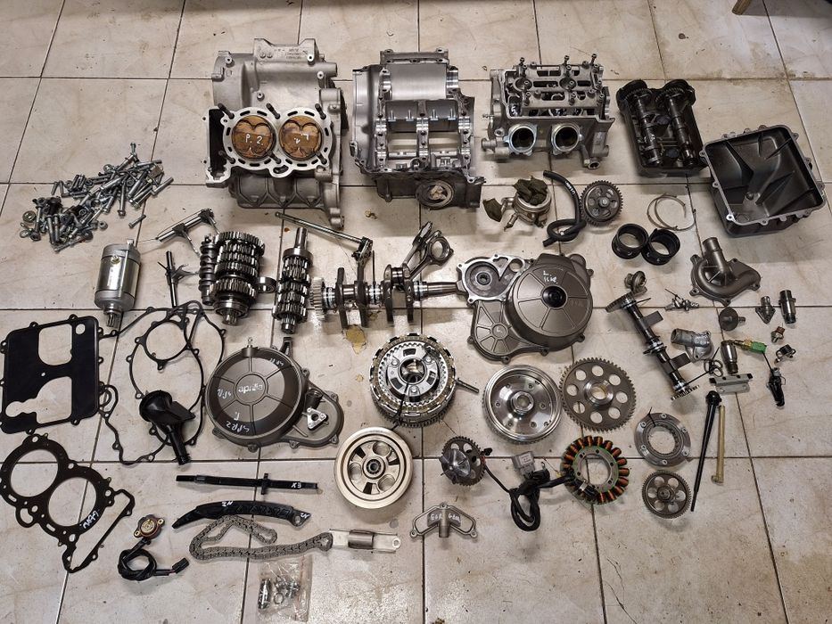 Aprilia Tuono 660 silnik części kapa cylinder blok wał głowica rs 660