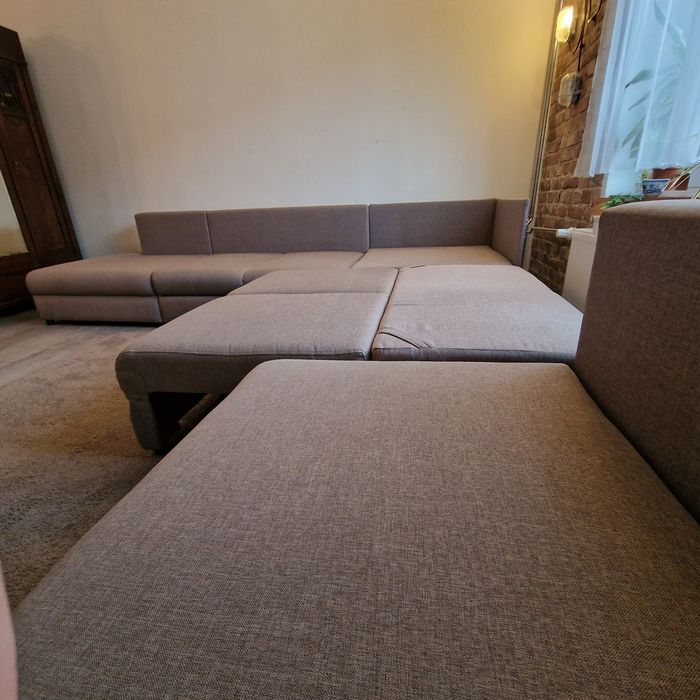 Duża rogówka segmentowa z funkcją spania i 2 schowkami – bardzo dobry