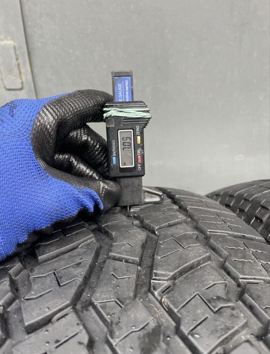 Шини 255/60 r18 Falken A/T болотяна
