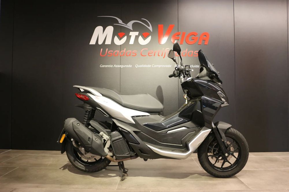 Aprilia SR  GT 125