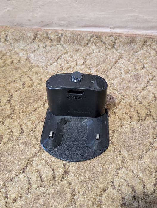 Робот-пилосос iRobot Roomba 676 Wi-Fi