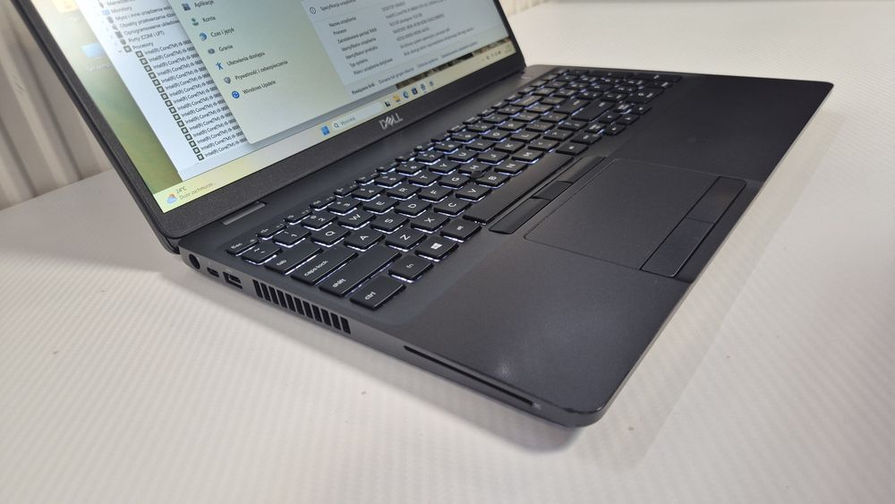 Dell Precision 3541 15,6FHD/i9-9980H/16GB/256SSD/WIN11