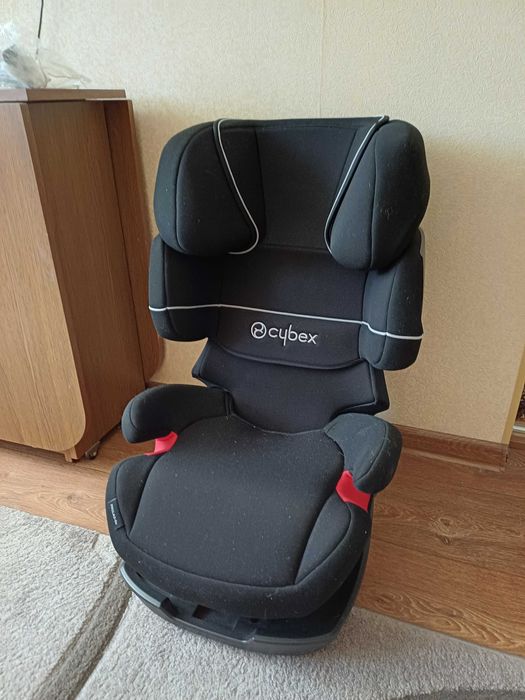 Автокрісло Cybex Solution B-fix Bay Volcano Black . Куплене в Польщі.
