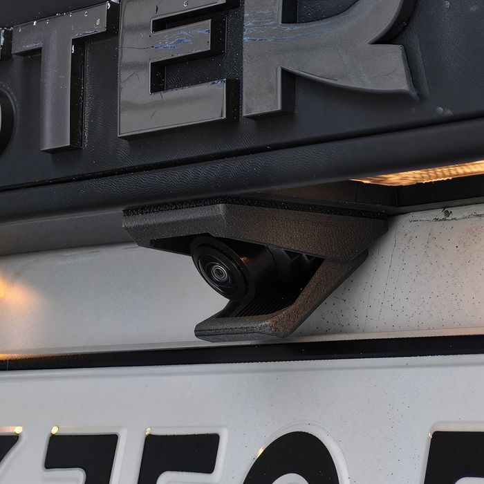 Камера заднього огляду із автоматичною функцією відкривання/закривання