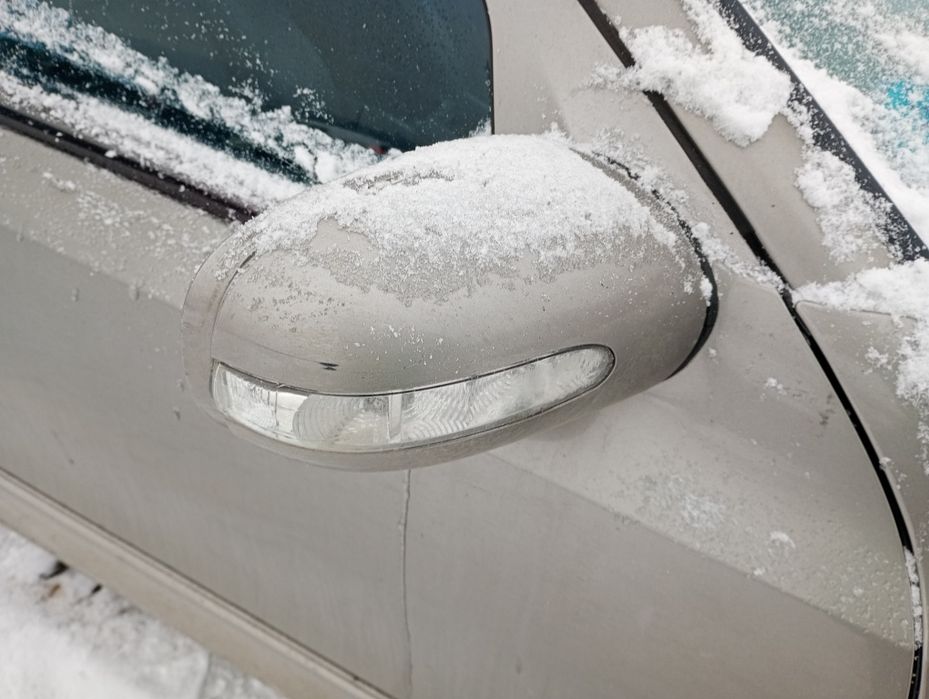 Mercedes E320  W211 3.2   C723 zderzak przedni, części transport Fv