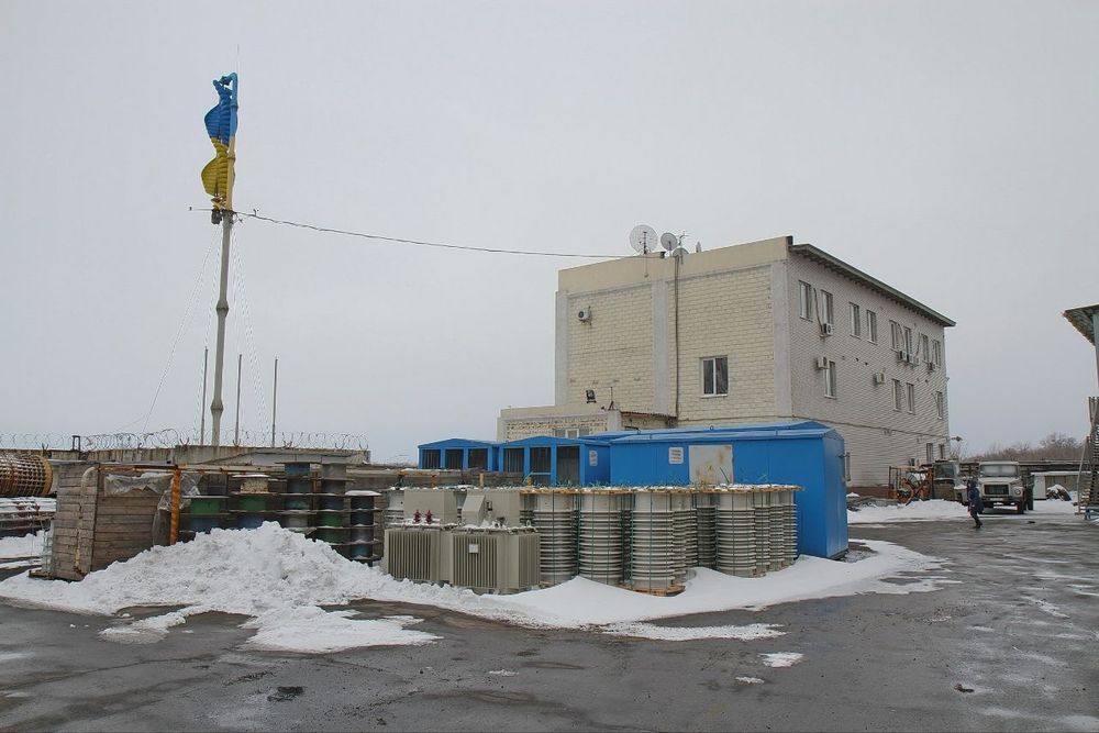 Завод на фасаді траси Запоріжжя – Дніпро [H–08].