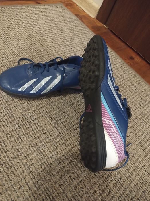 Buty halowe rozmiar 42 raz założone