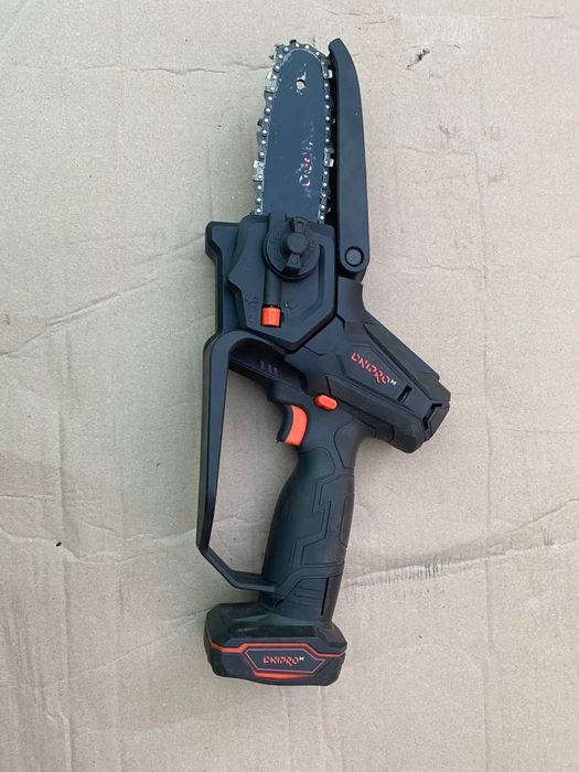 Акумуляторна ланцюгова пила Dnipro-M CS-12