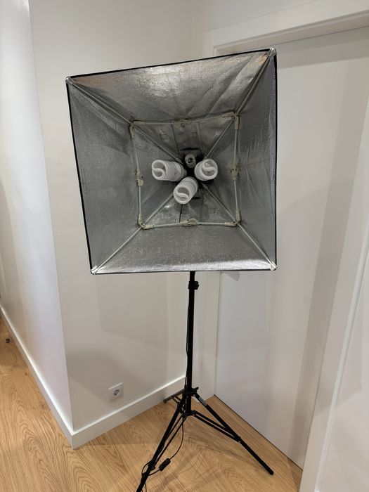 Foco de luz Falcon Eyes para forografia profissional