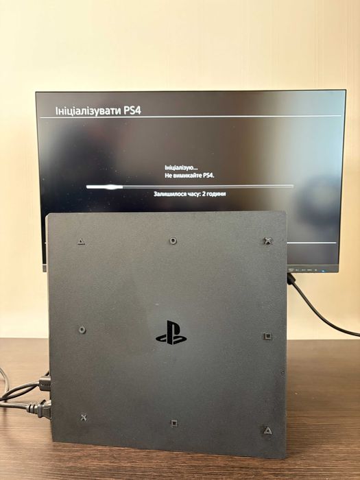 Sony PlayStation 4 PRO (1TB) + підставка + камера (PS Camera V2)