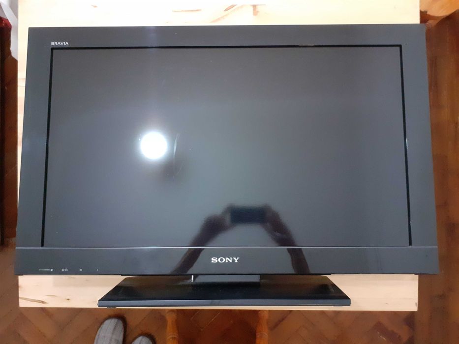 Televisão Sony Bravia KDL-32BX300 (Avariada)