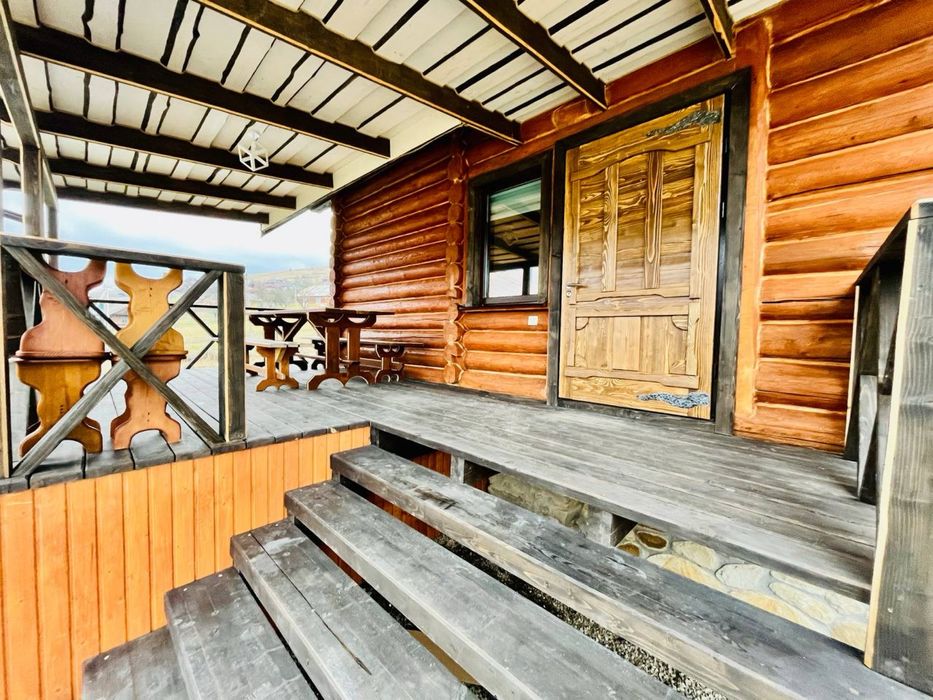 Оренда в Карпатах Котеджів .ВІЛЬНО НА НОВОРІЧНІ.Басейн, чани, сауна.