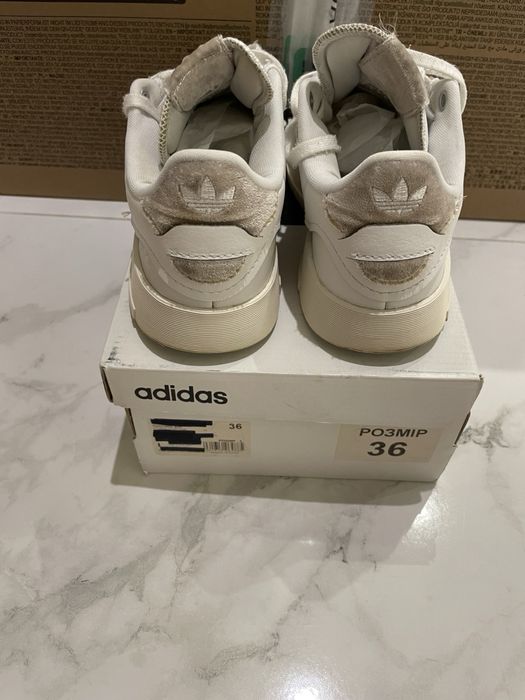 Кросівки жіночі Adidas