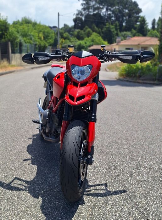 Ducati Hypermotard 1100 EVO – 2011 | 19.500 km | Nacional
