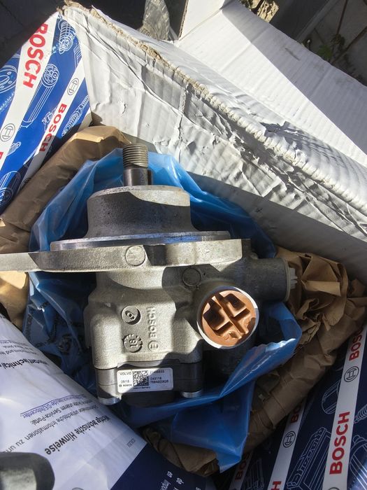 Volvo FH 12  Reno KS00000384 BOSCH Насос ГУР