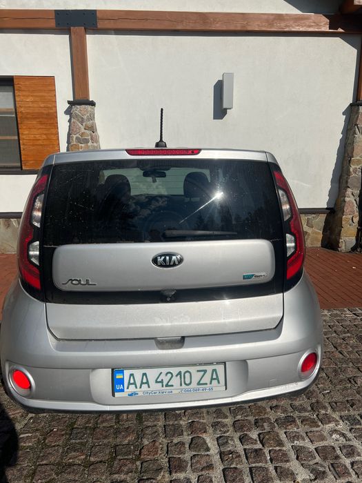 Kia Soul 2017 електромобіль