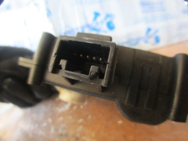 Motor da comporta da sofagem TOYOTA Auris Hatchback (_E15_)