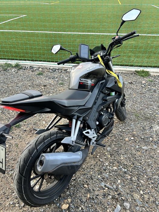UM XStreet 125, 2 400km